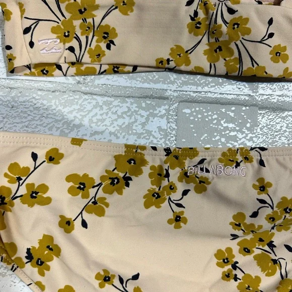 Billabong Floral Bikini Set - Picture 3 of 5